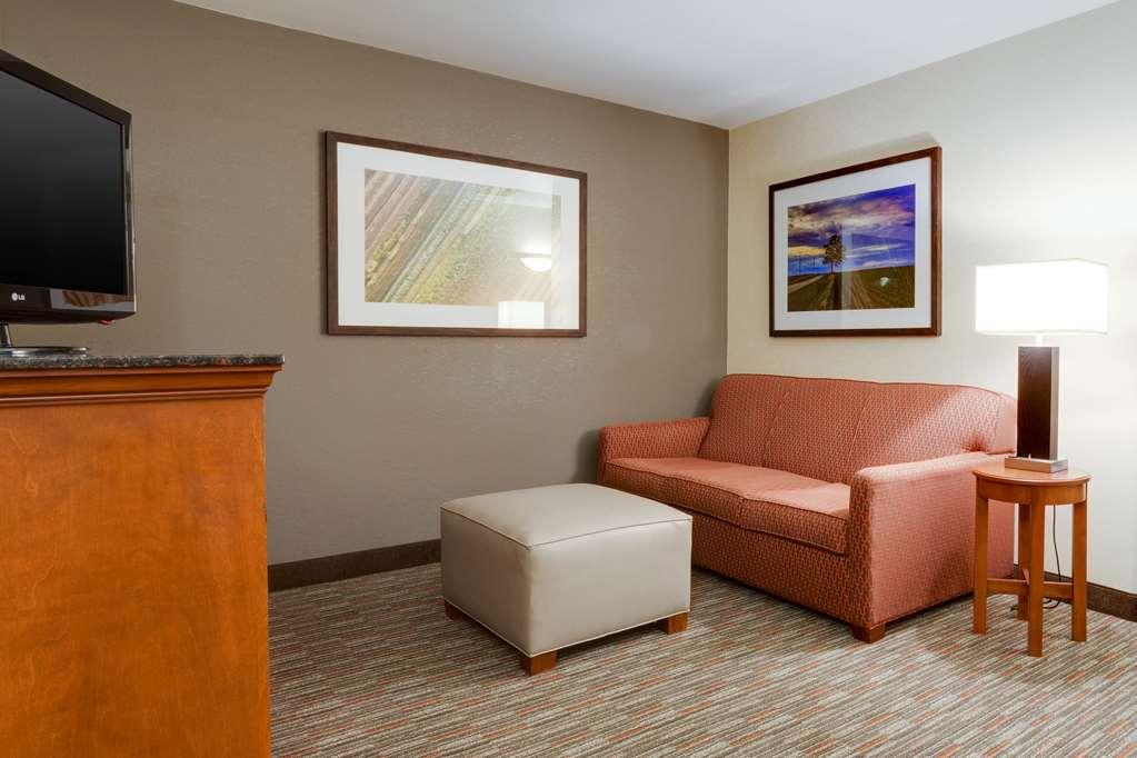 Drury Inn & Suites Гринвилл Номер фото