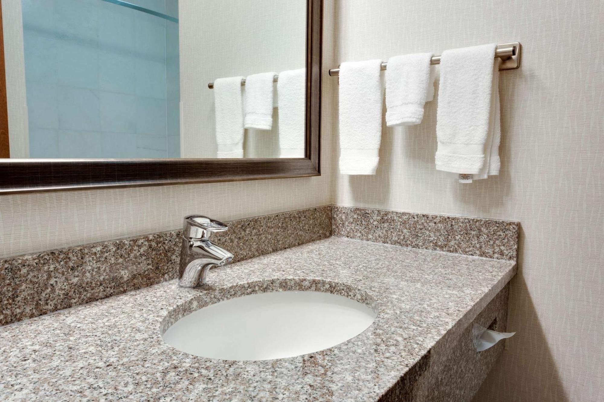 Drury Inn & Suites Гринвилл Экстерьер фото