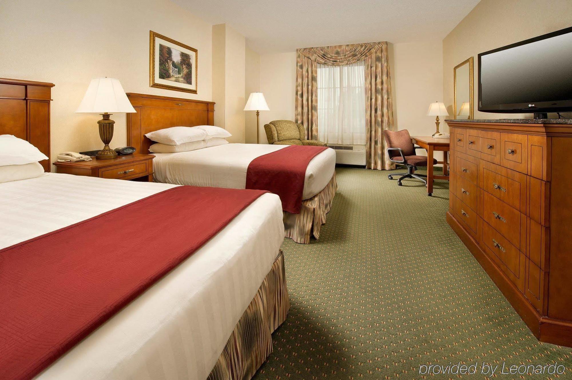 Drury Inn & Suites Гринвилл Экстерьер фото